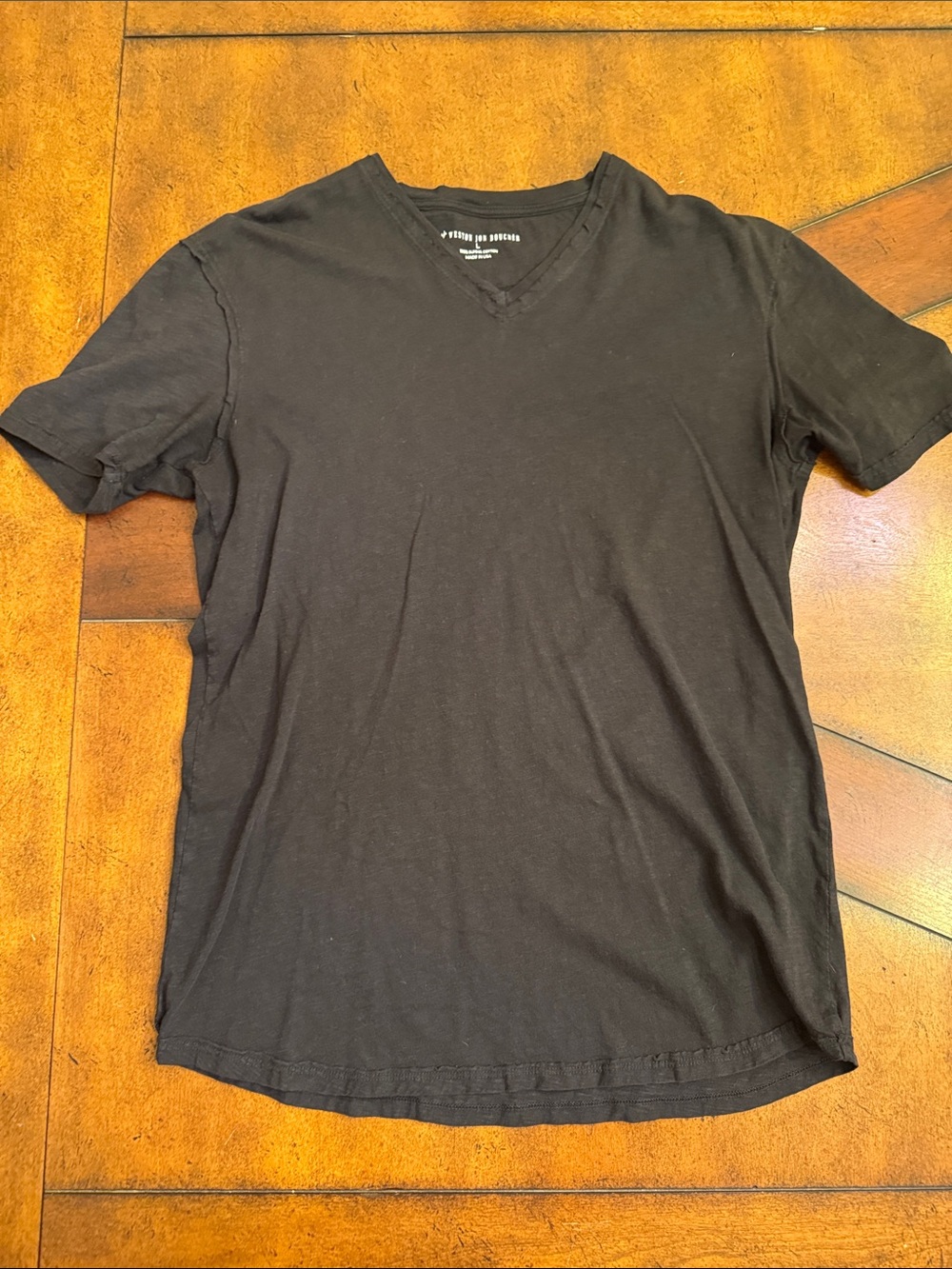Classic Men's Black V-Neck Short Sleeve Tee